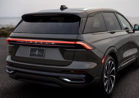 The rear of a 2024 Lincoln Black Label Nautilus® SUV displays full LED rear lighting. | Bill Knight Lincoln in Tulsa OK